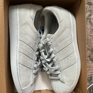 Adidas Men's Light Blue/Gray Sneakers